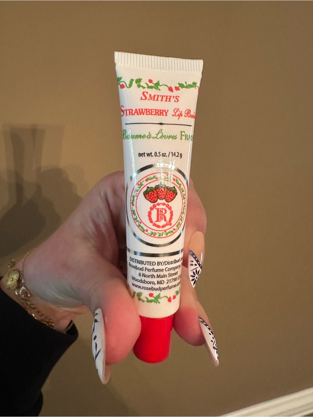 Smith's Strawberry Lip Balm & Gloss - White Tube with Red Cap - Picture 3 of 4